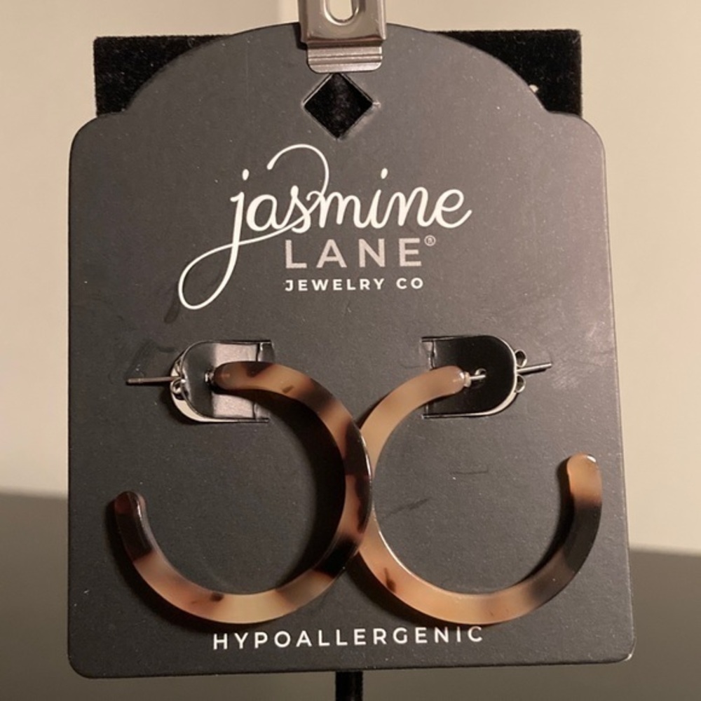 Jasmine Lane Brown Tortoise Hoop Earrings